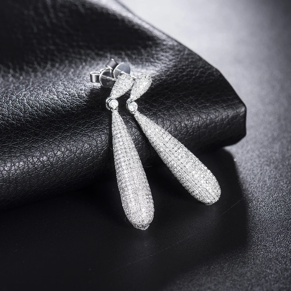 Женские серьги 14kt длинные золотистые для продажи расположенные в двух