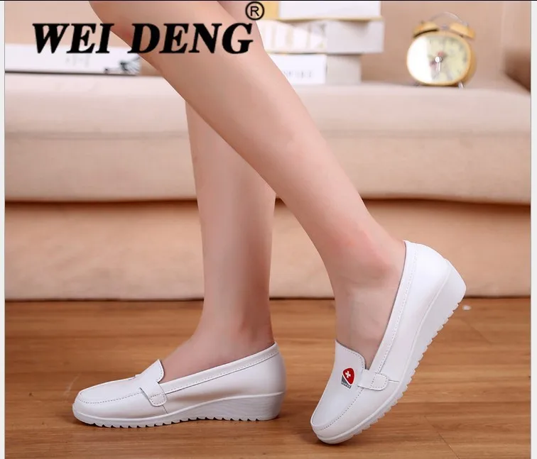 Женские нескользящие балетки белые туфли из натуральной кожи без застежки на