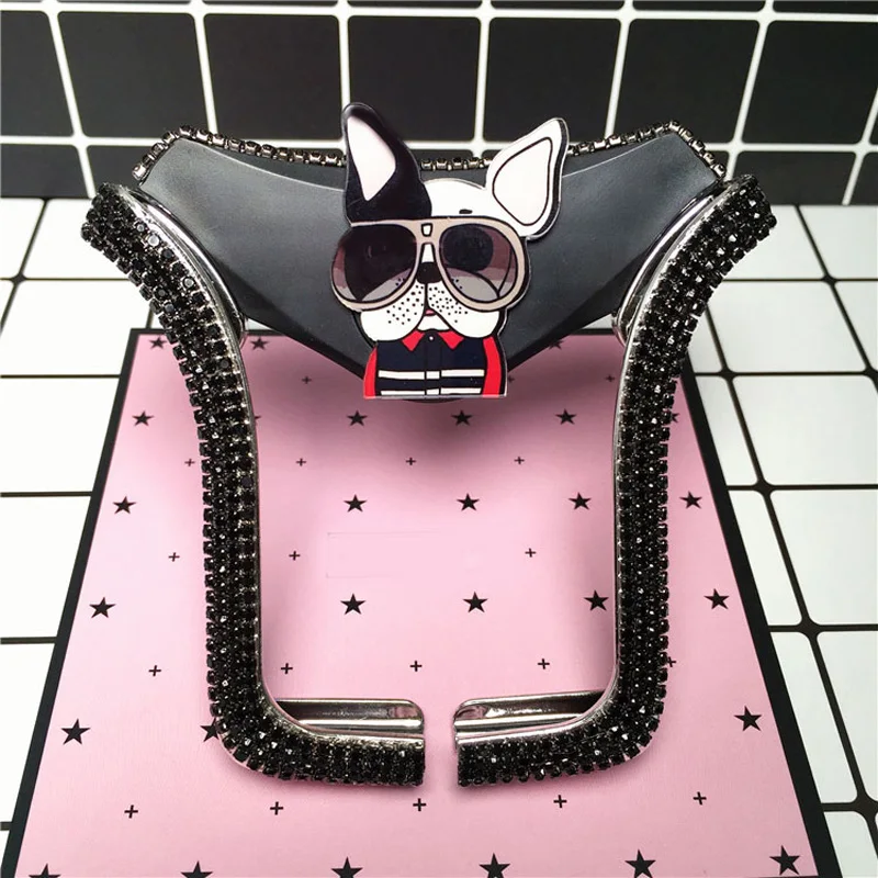 

Универсальный автомобильный держатель для телефона с изображением французского бульдога, со стразами, с креплением на вентиляционное отве...