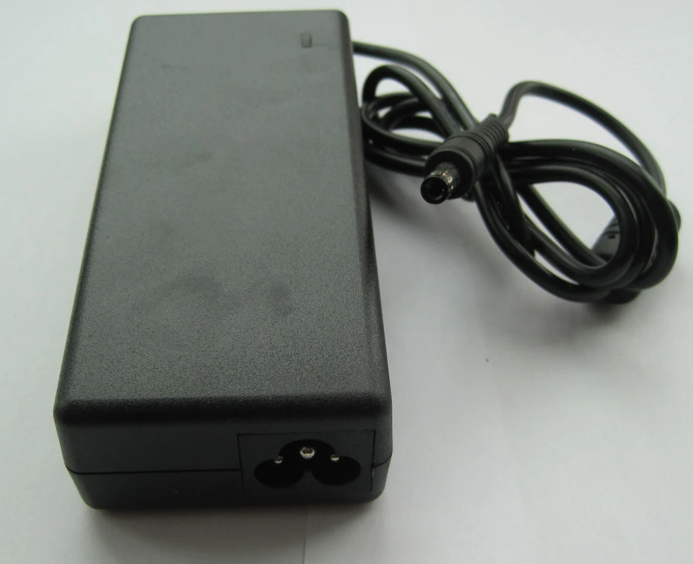 

Зарядное устройство для Fujitsu Lifebook S751 S760 S761 S762 S792 SH530 SH560 SH760 SH561 SH761 SH572, 19 в, 4,22 А, 80 Вт