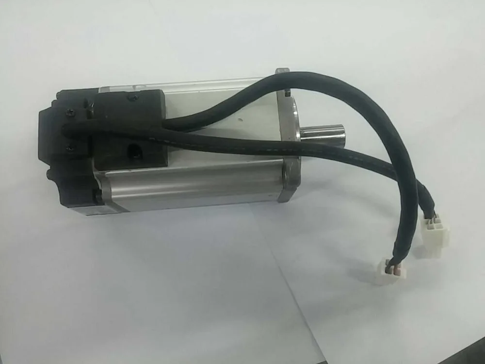 Используется 100% протестированный серводвигатель переменного тока MHMD042G1U *