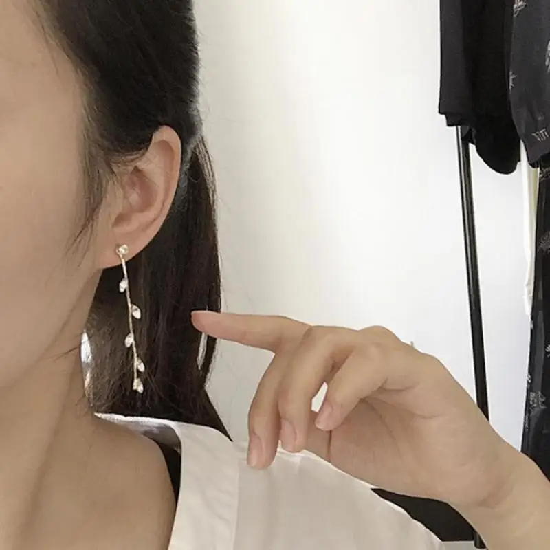 Простые женские серьги с листьями стразы кисточки для знаменитостей Женские