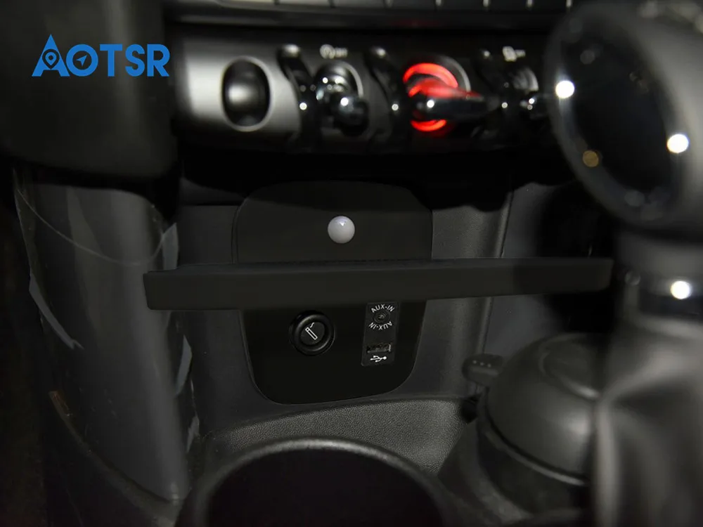 Aotsr Wireless car charger for BMW MINI F55/F56 2017-2019 Intelligent Infrared Fast Wirless Charging Car Phone/Sumsang/Nokia |