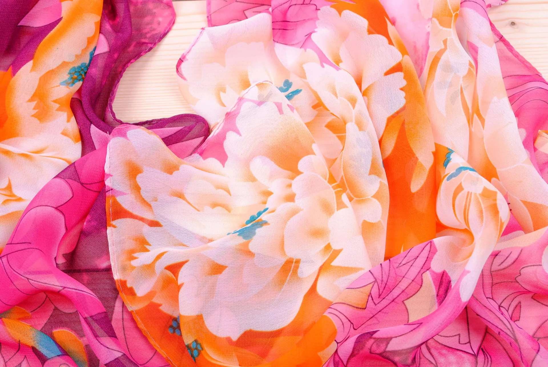 Шарфы женские в европейском и американском стиле имитация шелка английском шарф