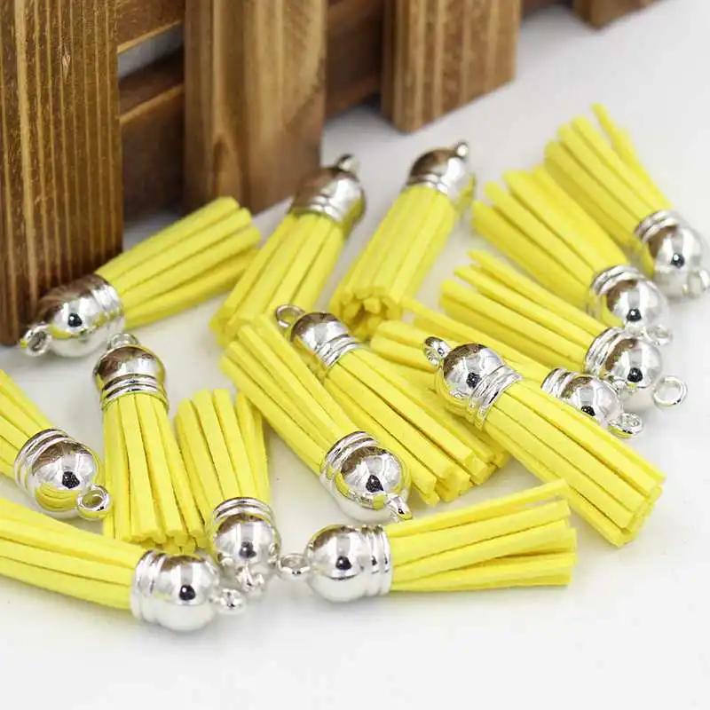Light Yellow 15 шт./партия) замшевая кисточка для брелка на мобильный телефон ремни ювелирные изделия амулеты, 35 мм Полная длина, Кожаные Кисточки с серебряными колпачками - Цвет: Light Yellow
