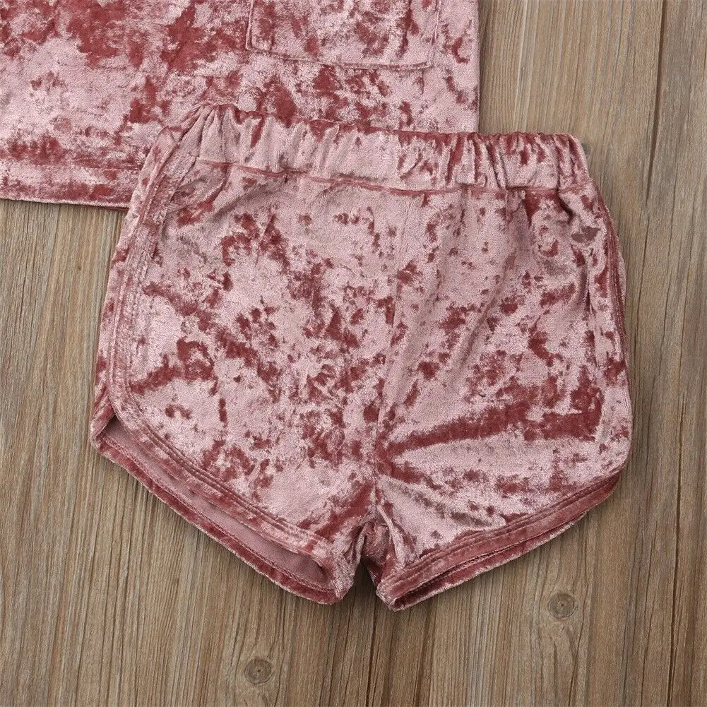 Комплект одежды из 2 предметов футболка с коротким рукавом и короткие штаны