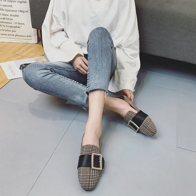 Женские мокасины на плоской подошве в британском ретро стиле с пряжкой и