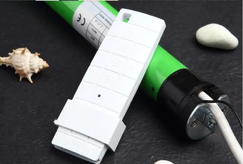 Моторизованные Деревянные венецианские жалюзи Rhyline DM35R с мотором из натурального