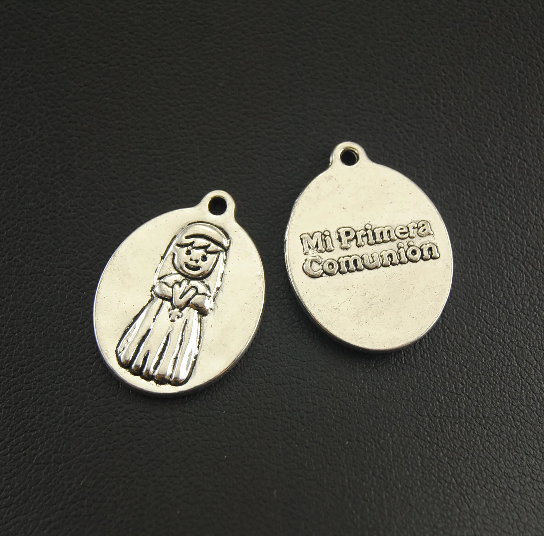

4pcs Silver Color Zinc Alloy Boy and Girl the First Communion Charms Handmade Charms Pendants Jewelry Findings A1252/A1253