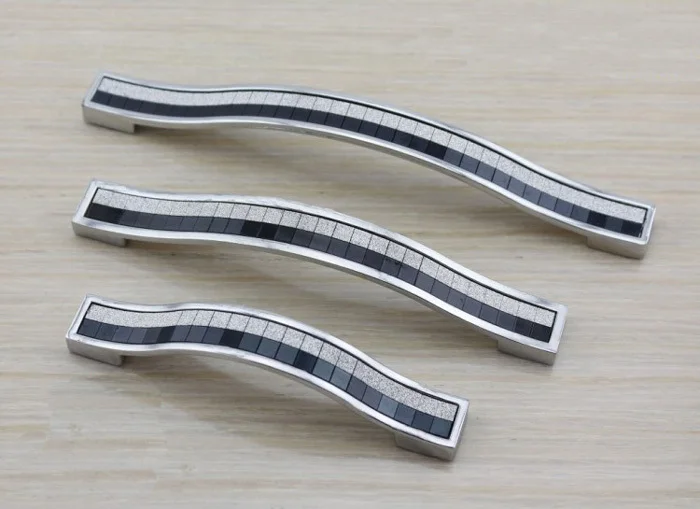 

Furniture Hardware Handle Modern Zinc alloy Crystal Door Drawer Kitchen Pull Handle Wardrobe Door Knobs 160mm