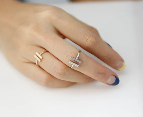 

Wholesale 30pcs/lot Adjustable Double Bar Ring Geometric Bars Rings For Cute Woman Ladies Girls Sweet Gift 3 Colors Available