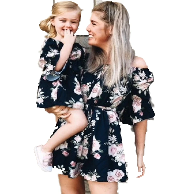 2019 платья для мамы и дочки летние Мама я семейная одежда пляжный стиль Одинаковая