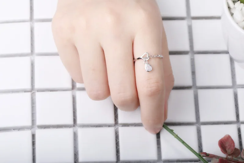 Simple Chic Open Adjustable Water Drop Pendant Rings Creativity Women Fashion Jewelry Wedding Party Ring Gift
