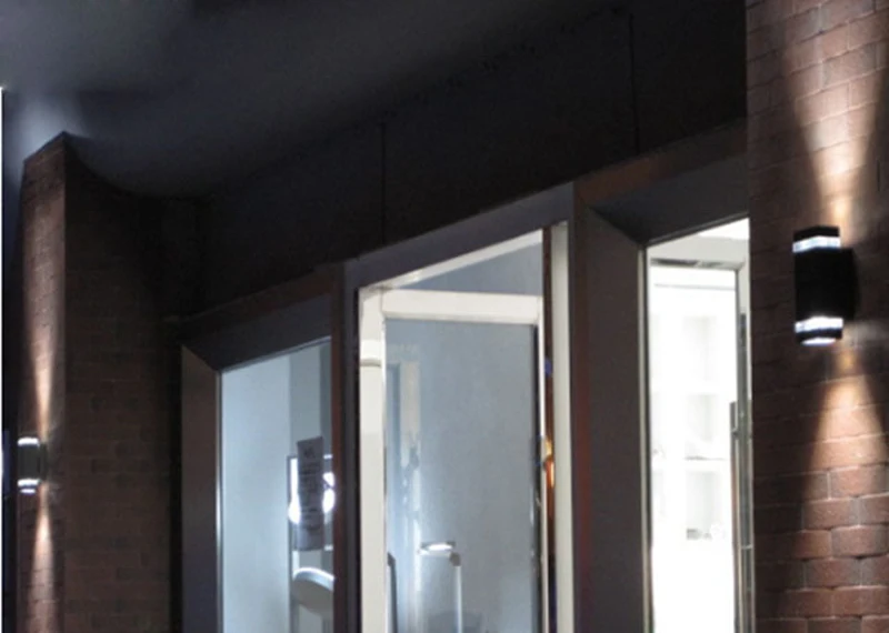 Комплект водонепроницаемых настенных светильников для наружных и внутренних