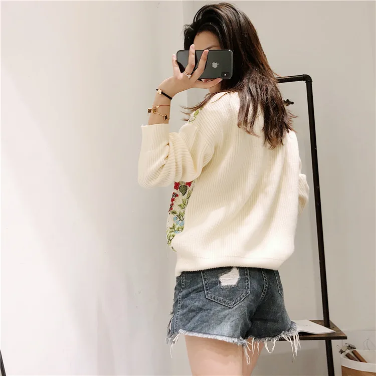 Luxury Embroidery Flower Knit Sweater 2018 Winter New Hollow Crew Neck Female Loose Thick Pullovers Sweaters | Женская одежда