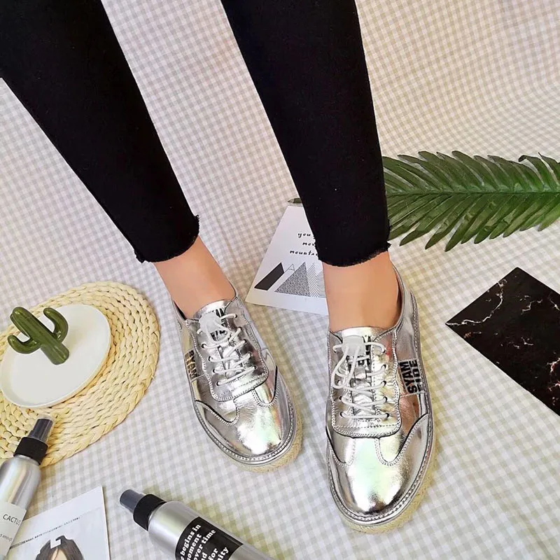 Шикарные лакированные кроссовки Для женщин на шнуровке Повседневное скейт обувь