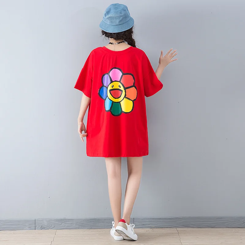 Женская футболка с v-образным вырезом свободная коротким рукавом и цветочным