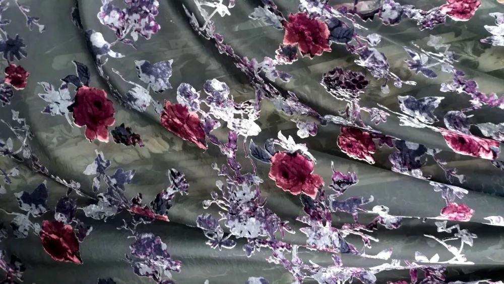 

2021 Fashion Violet Flowers Print Jacquard 100% Silk Fabric Material Tulle Hair Coton Tissu Au Metre Telas Silk Velvet Fabric