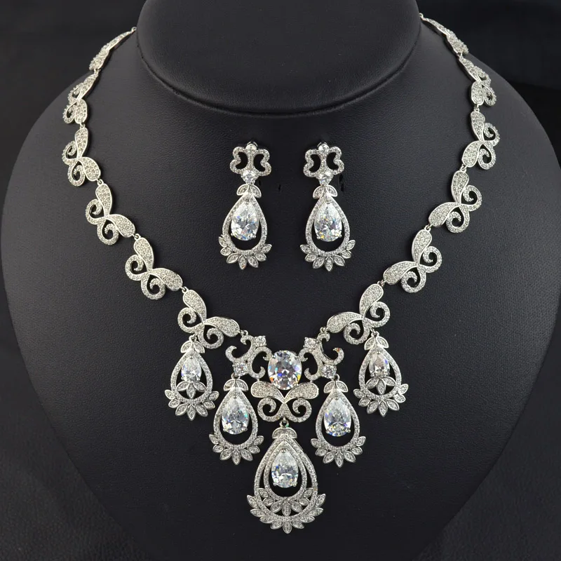 Роскошный свадебный комплект украшений с кисточками из циркона микрозакрепкой