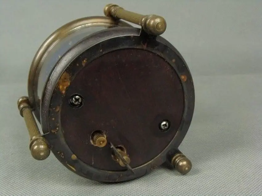 

Chinese Old Copper Handwork Three Small Fish Clock