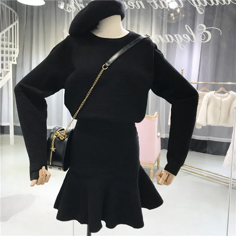 Женский вязаный костюм ALPHALMODA Однотонный свитер с длинными рукавами и юбка