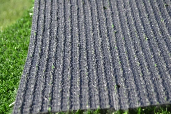 Искусственный газон не заполняющий футбольное поле | Спорт и развлечения