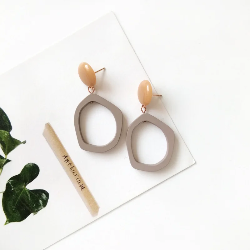 grey stud Pierced Минималистичные выдолбленные круглые дисковые серьги-клипсы для женщин, массивные геометрические серьги-клипсы неправильной формы, без проколов - Окраска металла: grey stud Pierced