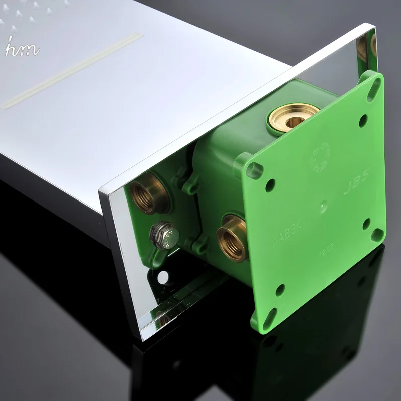 Термостатический набор для душа со светодиодной подсветкой лейка Водопад 22