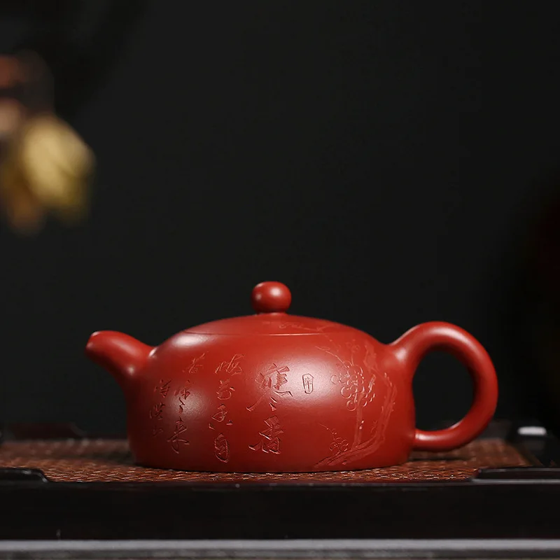

clay pot genuine handicraft artist Fan Zehong engraved original mine Dahongpao half-moon pot Kungfu Teapot Tea Set