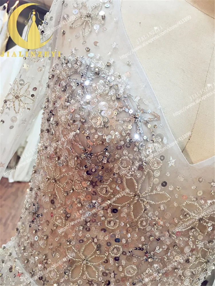 Рисунок 6 - Женское платье с блестками JIALINZEYI