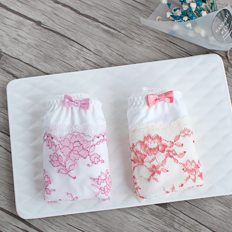 Японское молочно-белое шелковое нижнее белье с изысканной вышивкой на талии