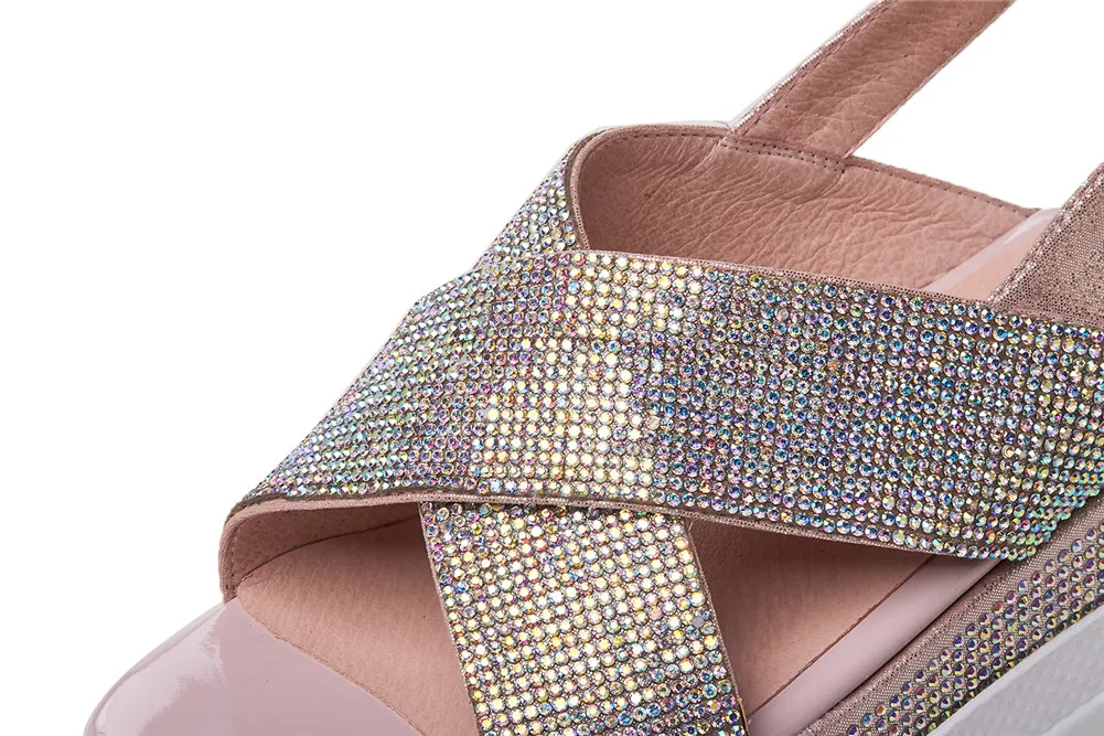 DORATASIA/Новинка; модные женские туфли на танкетке с украшением в виде кристаллов; женские повседневные удобные летние сандалии;