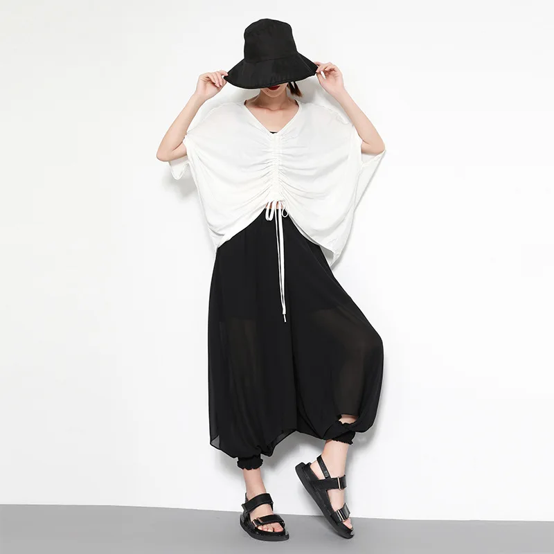 Женская однотонная белая футболка с v-образным вырезом и рукавами летучая мышь