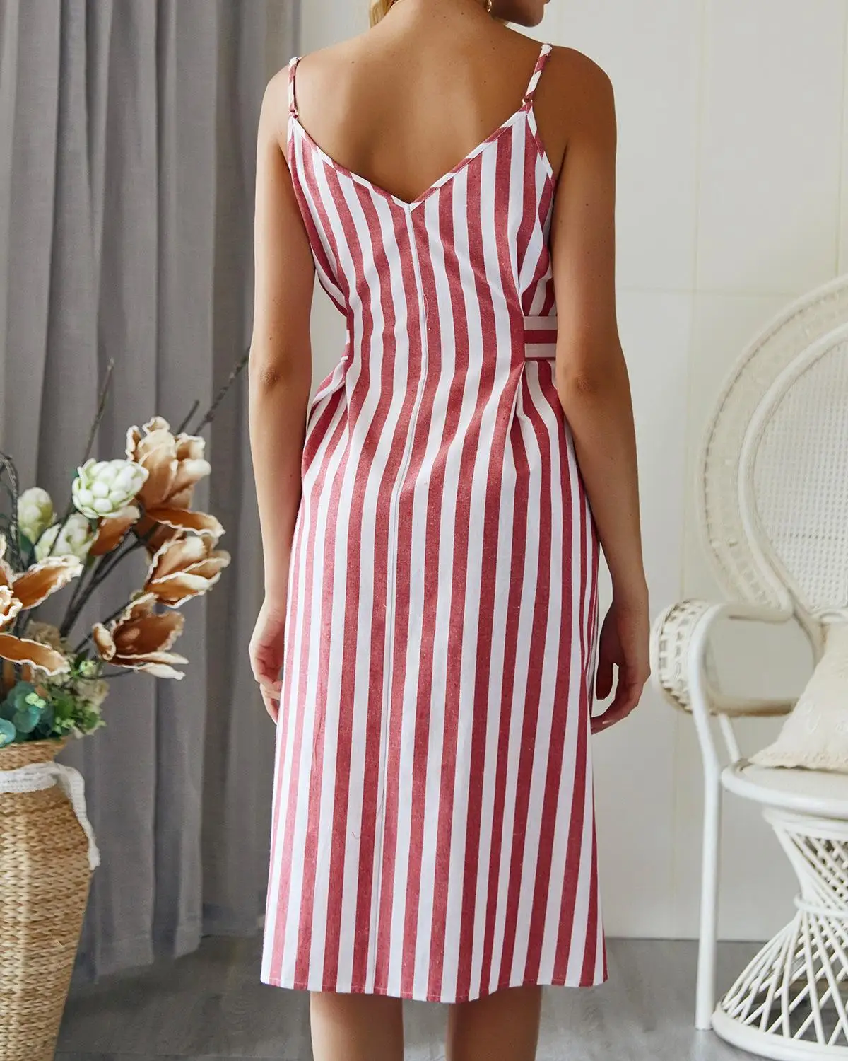New Fashion 2019 summer women striped Button loose dress England Style Spaghetti Strap O-neck sleeveless Knee-Length dresses | Женская