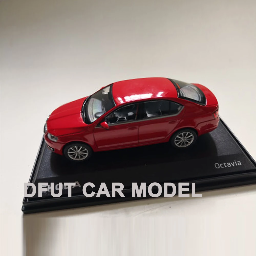 Литая модель автомобиля из сплава OCTAVIA 1:43 игрушки для детей рождественские