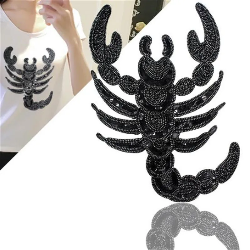 Женская футболка с блестками черные нашивки в виде скорпиона 32 см для одежды