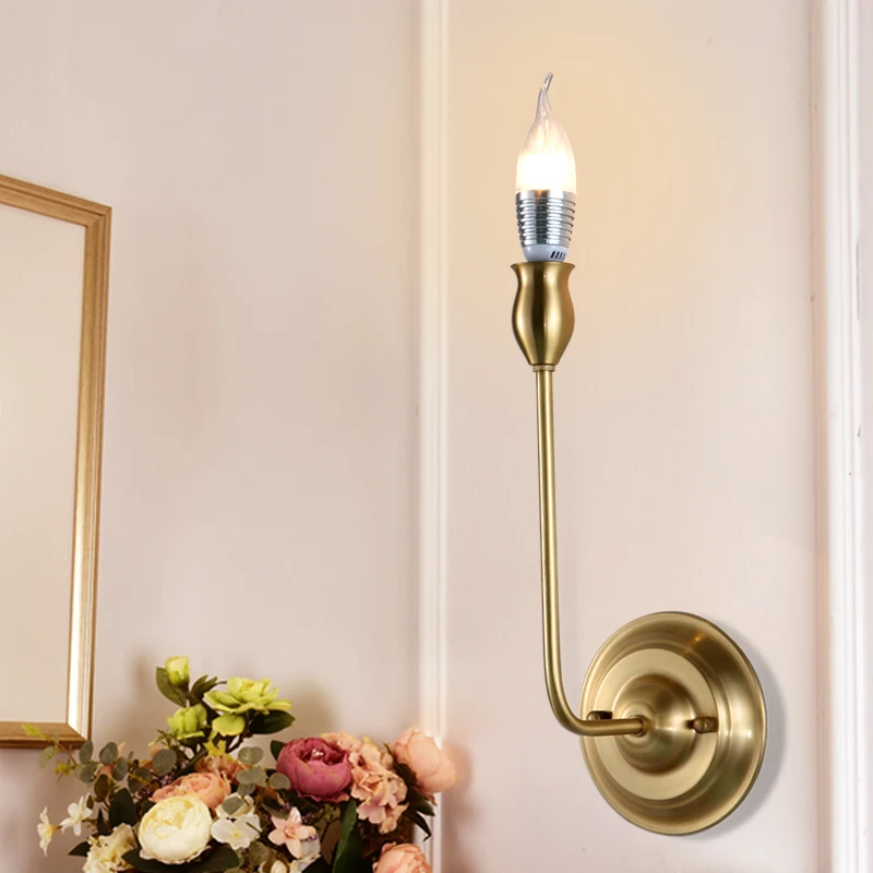 Винтажный настенный светильник E14 из латуни золотистого цвета с двумя