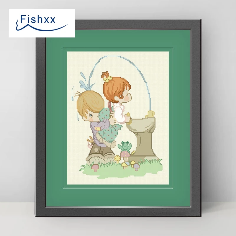 

Fishxx Cross Stitch 14CT Kit European Style Children'S Bedroom Paintings H088 Boy Help Girl Drink Water