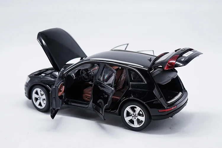 1/18 2013 AUDI Q5 SUV литая под давлением Металлическая Модель автомобиля игрушки для детей Подарки оригинальная коробка коллекция игрушек