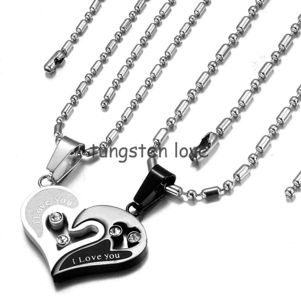Модный корейский кулон Цепочки и ожерелья с лазерной гравировки I Love You Matching Hearts CZ Кристалл Комплект ожерелий для пар 316L Нержавеющая сталь 1 пара