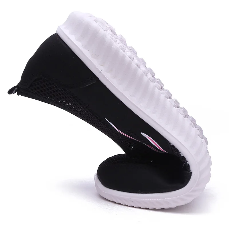 Летняя женская обувь из сетчатого материала повседневная с мягкой подошвой