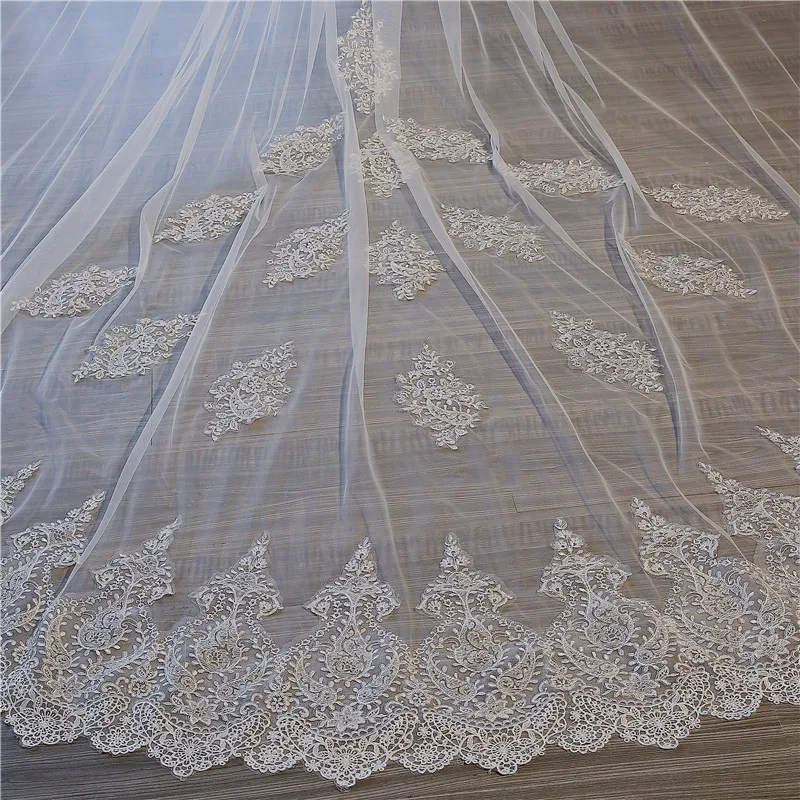 

Super Wide Bridal Veil 1 Layers 3.5 M Bridal Accessory Veil For Brides Lace Wedding Veil With Comb TS221