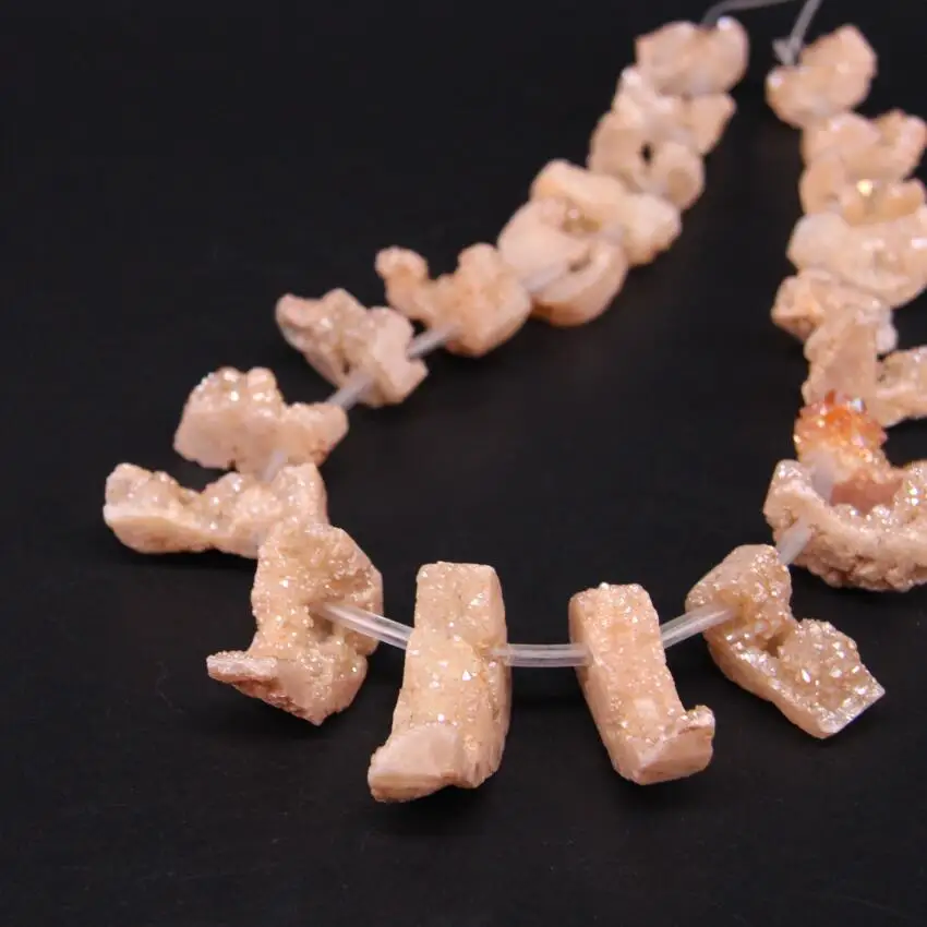 

15.5"Strand Light Champagne Natural Quartz Druzy Geode Top Drilled Slice Loose Beads,Raw Agates Drusy Slab Nugget Point Pendants