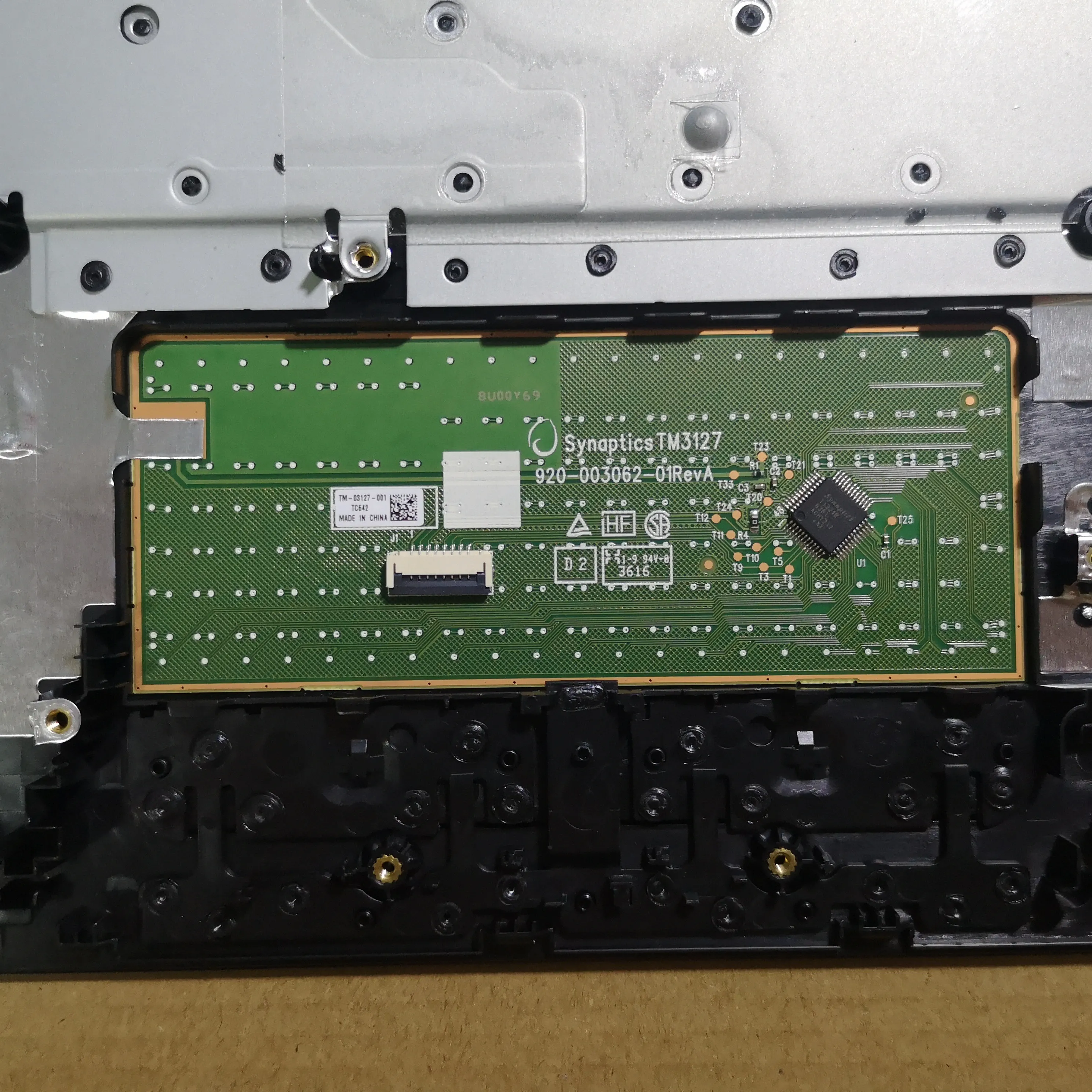 Оригинальная клавиатура для ноутбука HP PAVILION 15-AC 250 G5 US с подставкой рук верхняя