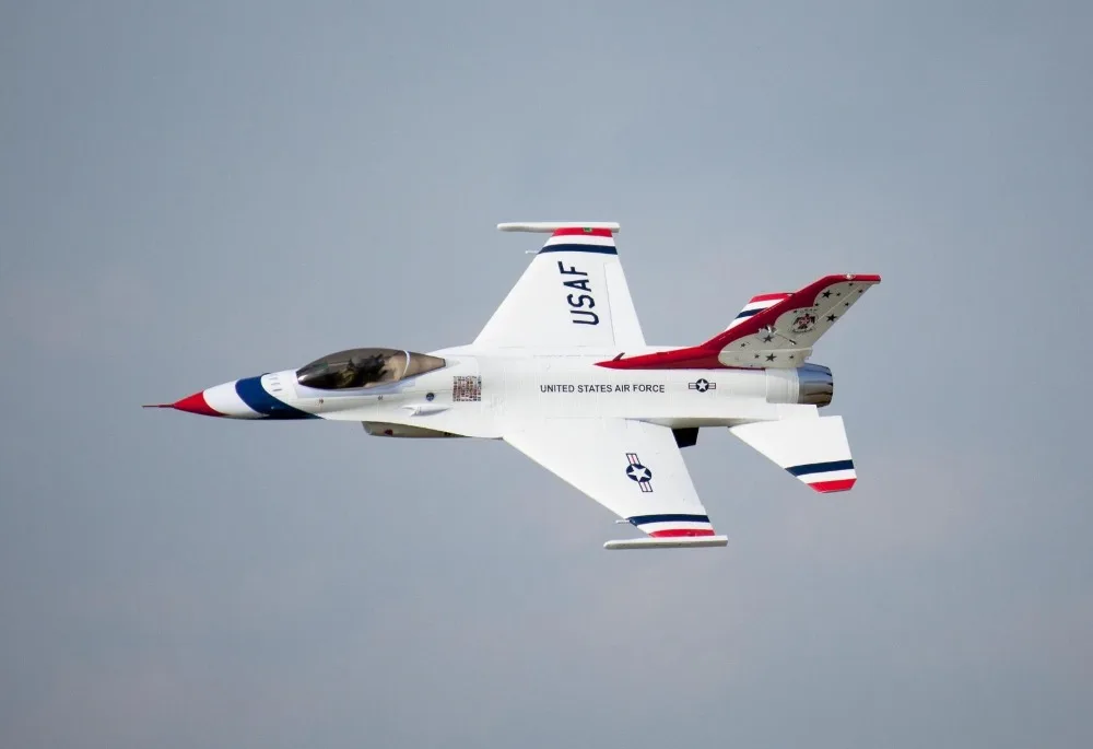 Электрический радиоуправляемый самолет Freewing F16 90 мм Thunderbird Color EDF jet KIT с