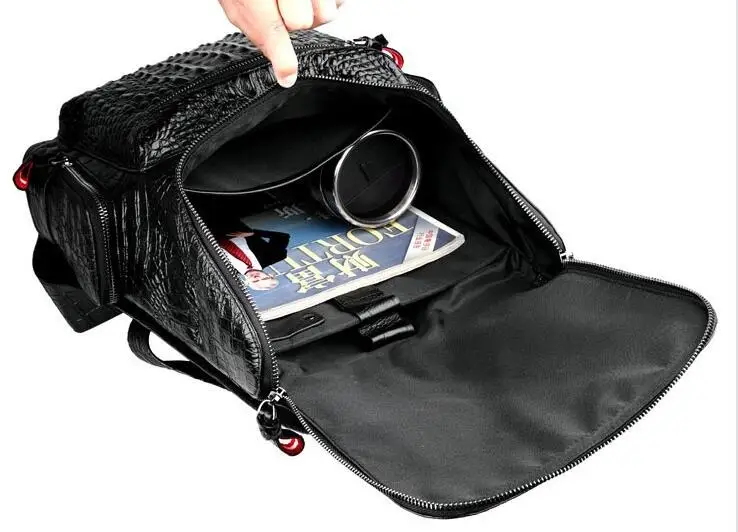 

Crocodile pattern genuine leather men large backpack high quality