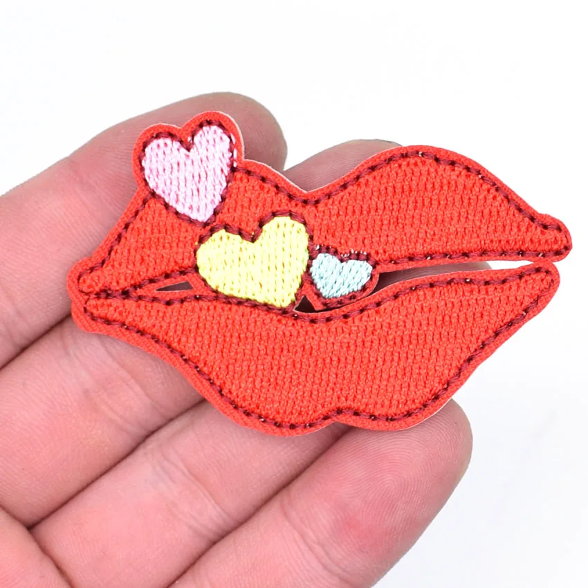 2 шт./лот Губы Поцелуй губная помада DIY значки с героями мультфильмов одежда