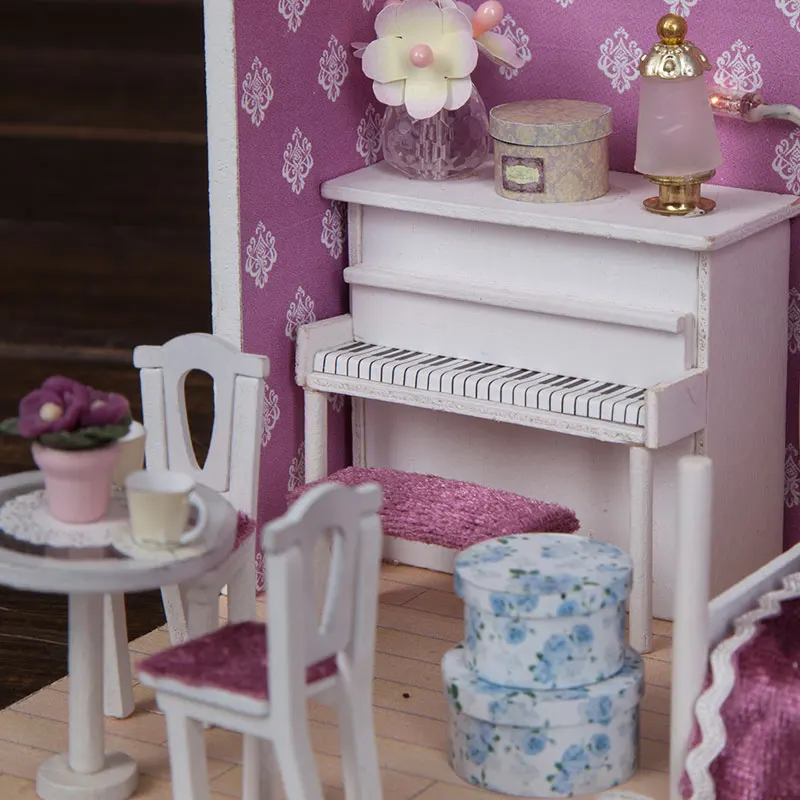 

Queen's Dream Kids Doll Houses Wooden Furniture Miniature DIY Doll House Girls Living Room Decor Craft Toys Puzzle Birthday Gift
