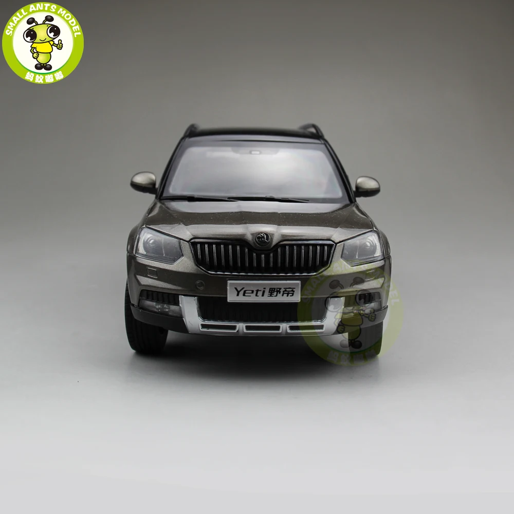 1/18 Skoda Yeti SUV литая модель металлическая модель автомобиля SUV Подарочная коллекция хобби темно-коричневый