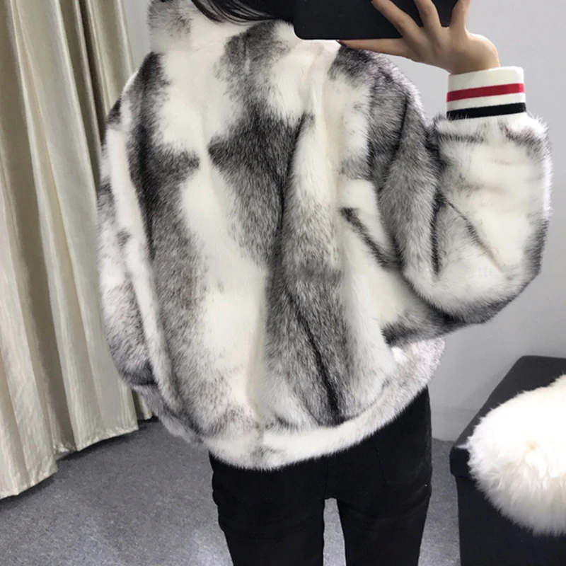 Женское меховое пальто из норки LVCHI Winter2017 с длинным рукавом круглым вырезом |